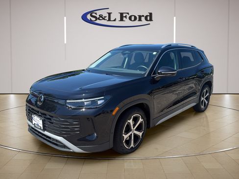 Used 2026 Volkswagen Tiguan SE FWD image 1