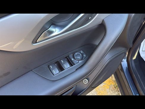 Certified 2022 Chevrolet Blazer LT image 8