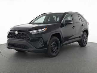 Used 2022 Toyota RAV4 LE AWD/4WD video 1