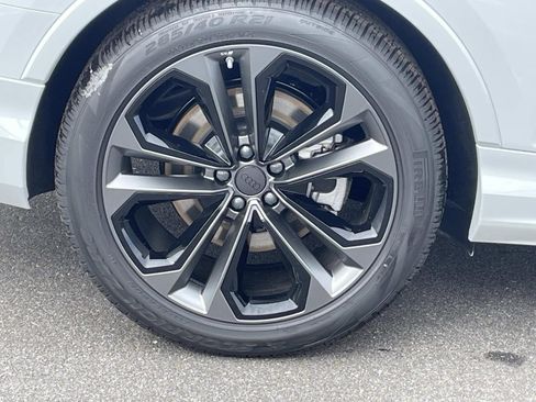 New 2026 Audi Q7 3.0T Premium Plus AWD/4WD image 9