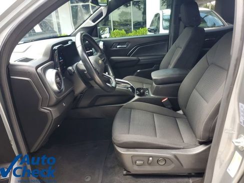 Used 2025 Chevrolet Colorado LT RWD image 17