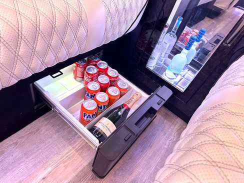 Used 2024 Mercedes-Benz Sprinter 3500 image 28