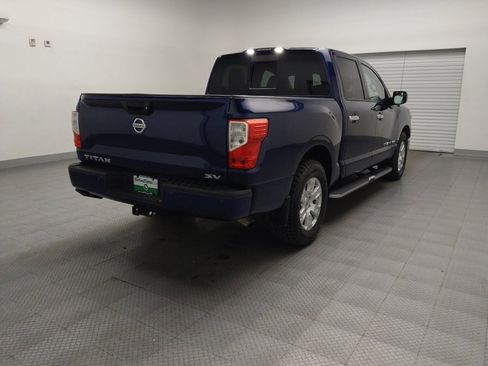 Used 2018 Nissan Titan SV w/ SV Convenience Package image 9