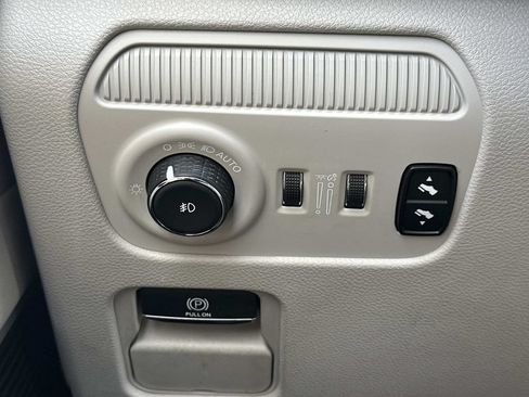Used 2024 Jeep Wagoneer Series II w/ Flexible Seating Group RWD image 26