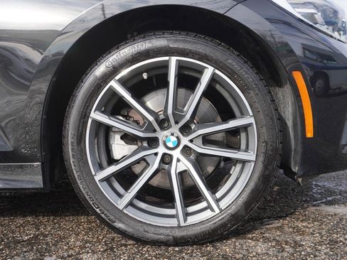 Used 2022 BMW 330i xDrive 330i xDrive w/ Driving Assistance Package image 26