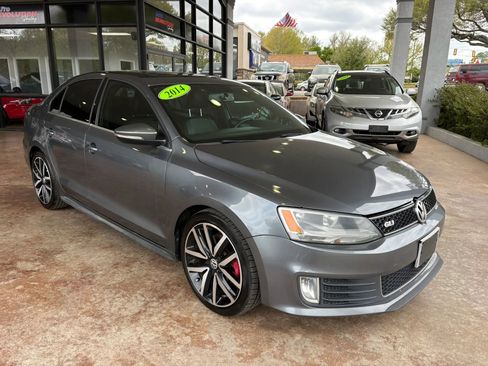 Used 2014 Volkswagen Jetta GLI image 1