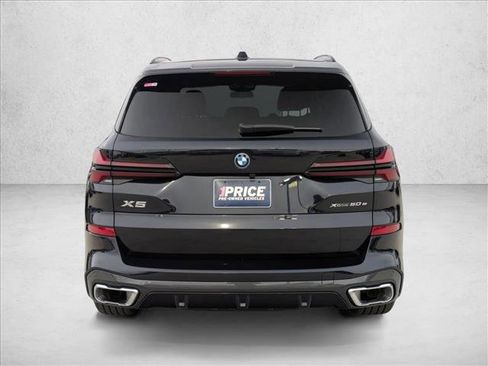 Used 2026 BMW X5 xDrive50e w/ M Sport Package image 7