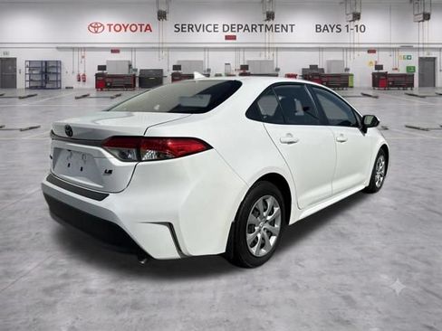 Used 2023 Toyota Corolla LE w/ Carpet Mat Package (TMS) FWD image 8