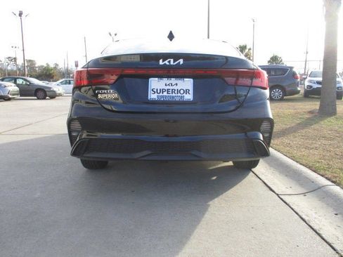 Used 2022 Kia Forte LXS image 4