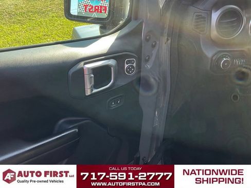 Used 2019 Jeep Wrangler Unlimited Sport S AWD/4WD image 5
