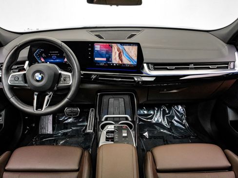 Used 2025 BMW X2 xDrive28i AWD/4WD image 19