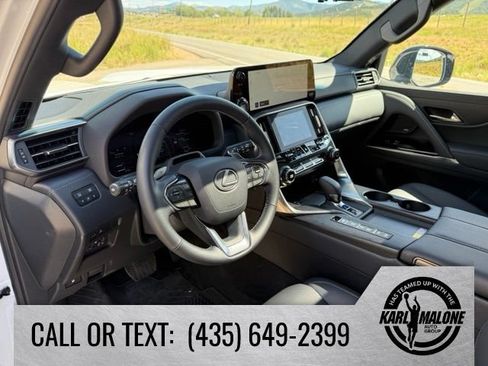 Used 2026 Lexus LX 700h Overtrail AWD/4WD image 15