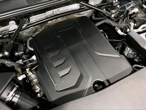 Certified 2025 Audi Q5 Premium Plus w/ Premium Plus image 34