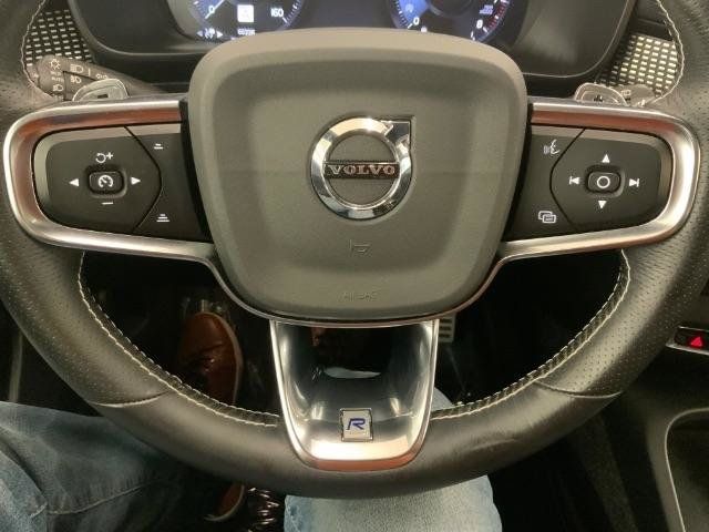 Used 2020 Volvo XC40 T5 R-Design AWD/4WD image 21