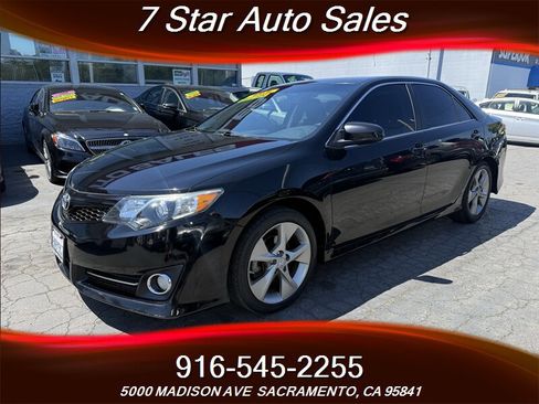 Used 2013 Toyota Camry SE w/ Leather Pkg FWD image 3