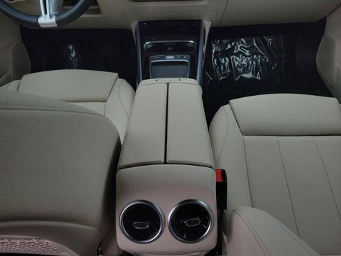 Certified 2025 Mercedes-Benz GLB 250 image 9