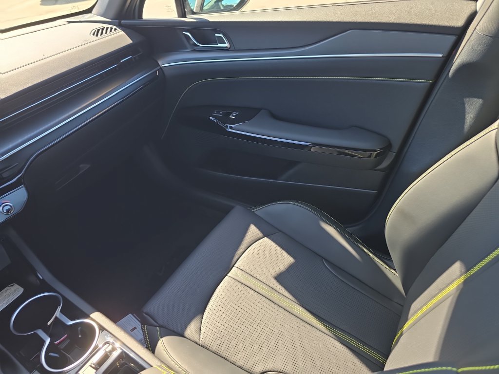 New 2027 Kia K5 GT FWD image 16