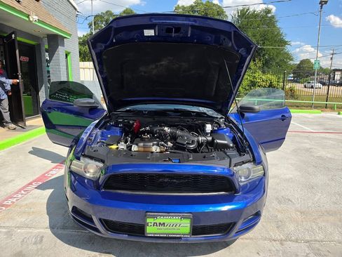 Used 2013 Ford Mustang Coupe RWD image 46