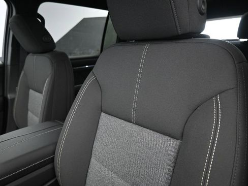 New 2025 GMC Acadia Elevation image 17