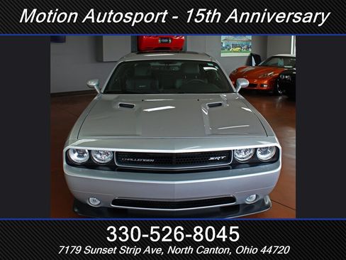 Used 2012 Dodge Challenger SRT8 RWD image 4
