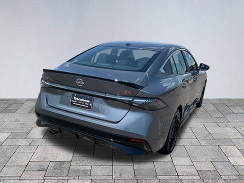 Used 2026 Nissan Sentra SR w/ Floor Mat Package FWD image 7