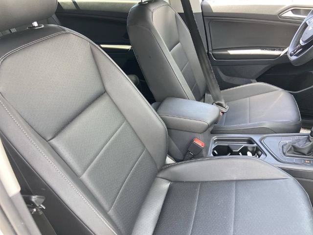 Used 2020 Volkswagen Tiguan SE FWD image 23