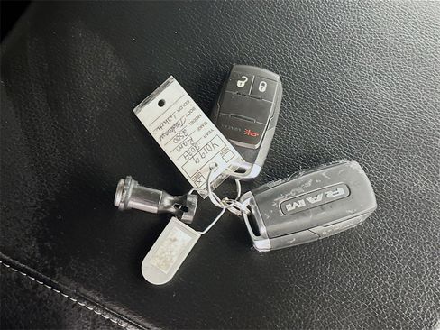 Used 2024 RAM 2500 Tradesman w/ Chrome Appearance Group image 34