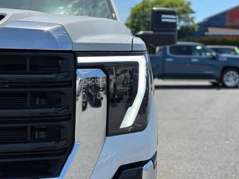 New 2025 GMC Sierra 3500 Pro w/ Convenience Package RWD image 27