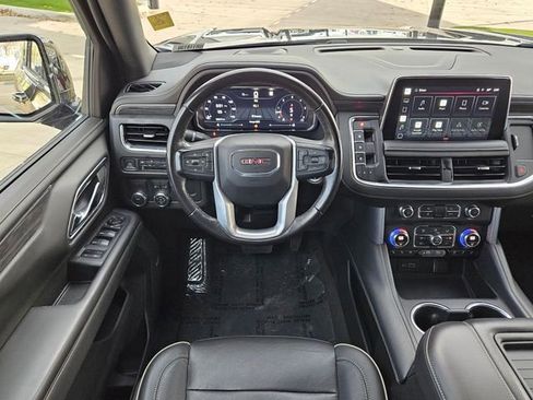 Used 2022 GMC Yukon XL SLT image 11