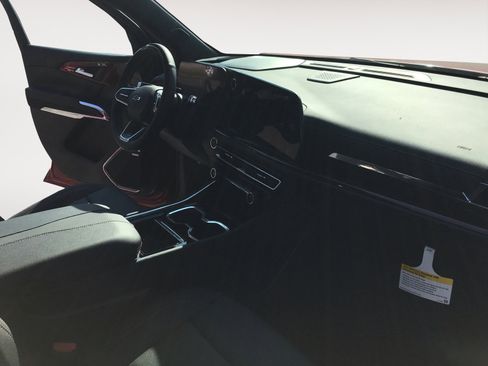 New 2026 Chevrolet Traverse Z71 w/ Enhanced Driving Package image 15