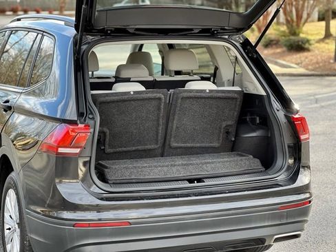 Used 2020 Volkswagen Tiguan S image 43