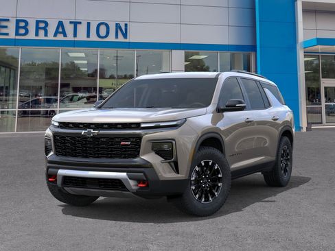 New 2026 Chevrolet Traverse Z71 w/ Enhanced Driving Package AWD/4WD image 6