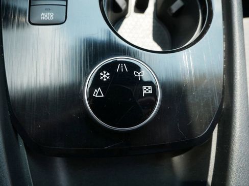 Used 2023 Nissan Rogue SV image 27