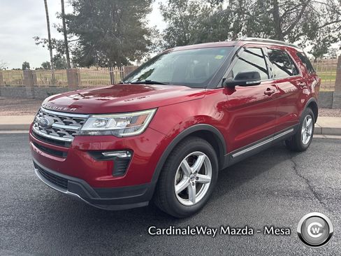 Used 2018 Ford Explorer XLT w/ Equipment Group 202A image 2