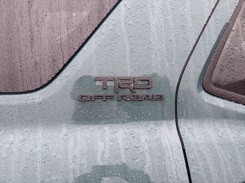 Used 2025 Toyota 4Runner TRD Off-Road Premium image 11