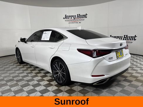 Used 2025 Lexus ES 350 w/ Premium Package FWD image 9