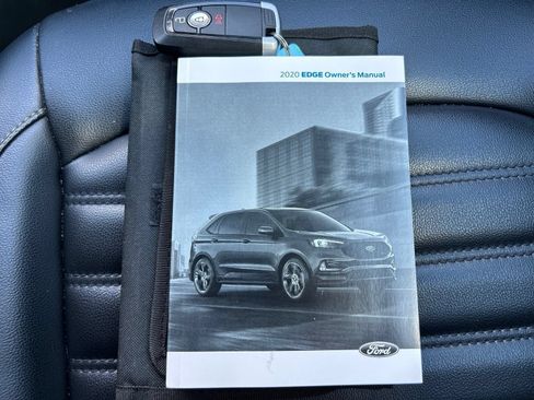 Used 2020 Ford Edge SEL FWD image 19