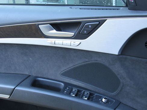 Used 2015 Audi A8 3.0T w/ Premium Package image 25