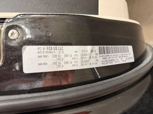 Used 2017 Chrysler Pacifica Touring-L FWD image 39
