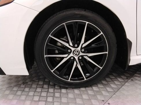 Used 2024 Toyota Camry SE image 16