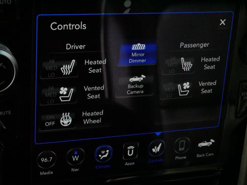 Used 2021 RAM 1500 Laramie AWD/4WD image 30