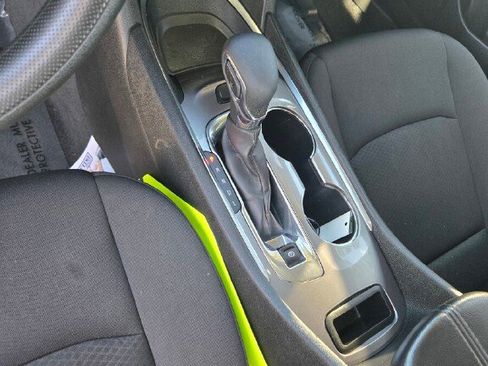 Used 2022 Chevrolet Malibu LT image 17