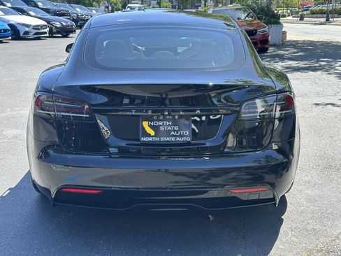 Used 2024 Tesla Model S image 10