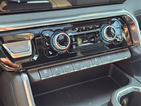 New 2025 GMC Sierra 3500 Denali w/ Denali Reserve Package image 29