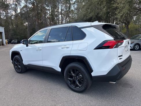 Used 2025 Toyota RAV4 XLE w/ Convenience Package image 23