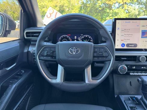 Used 2024 Toyota Tacoma TRD Off-Road AWD/4WD image 21