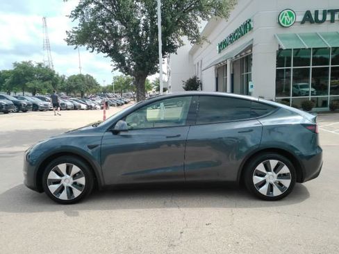 Used 2021 Tesla Model Y Long Range AWD/4WD image 13