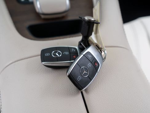 Used 2021 Mercedes-Benz GLE 350 4MATIC image 13