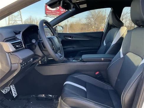 Used 2026 Toyota Camry SE image 13