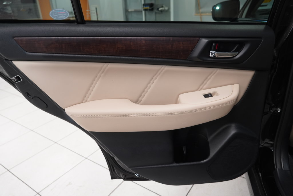 Used 2019 Subaru Outback 2.5i Limited AWD/4WD image 21